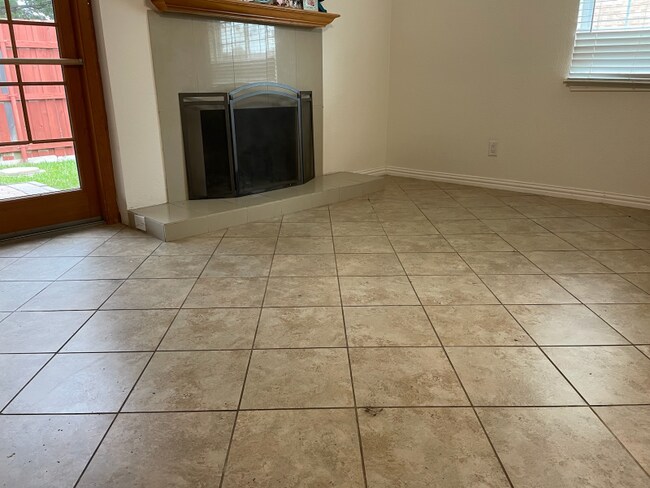 Foto del edificio - 541 Shadowcrest Ln