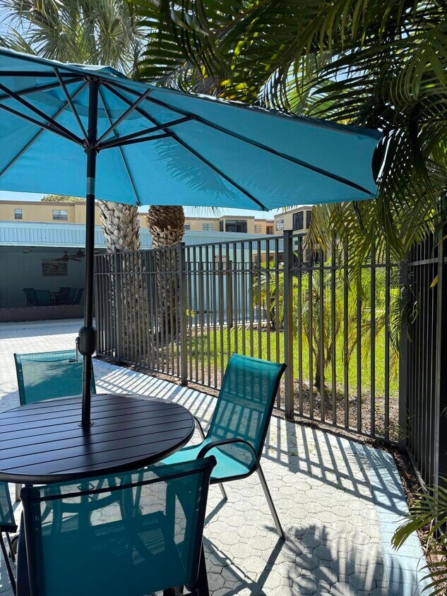 Foto del edificio - 9440 SW 8th St