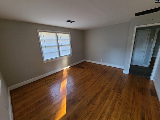 Building Photo - 1100 Chevis St