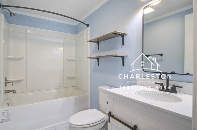 Building Photo - 1833 Grover Dr