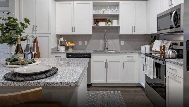 Building Photo - 10210  Falcon Gate Lp  1 Riverview Fl 33569