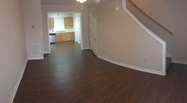 Foto del edificio - Knoxville 37920 - Coming Soon! Available t...