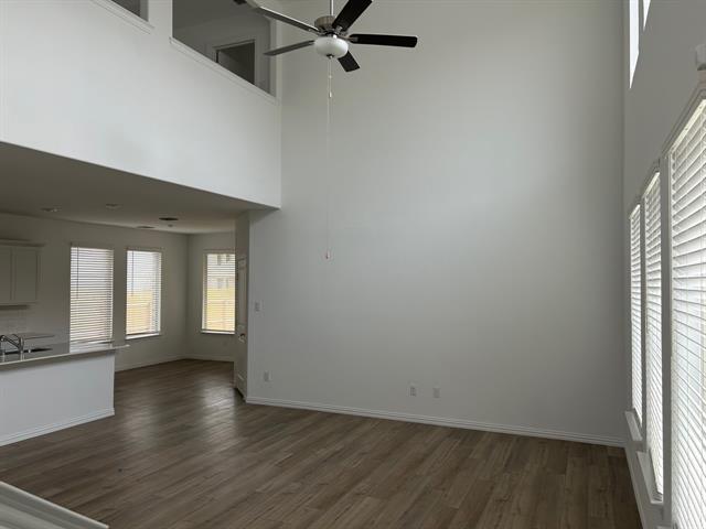 Foto del edificio - 2517 Maplehurst Dr