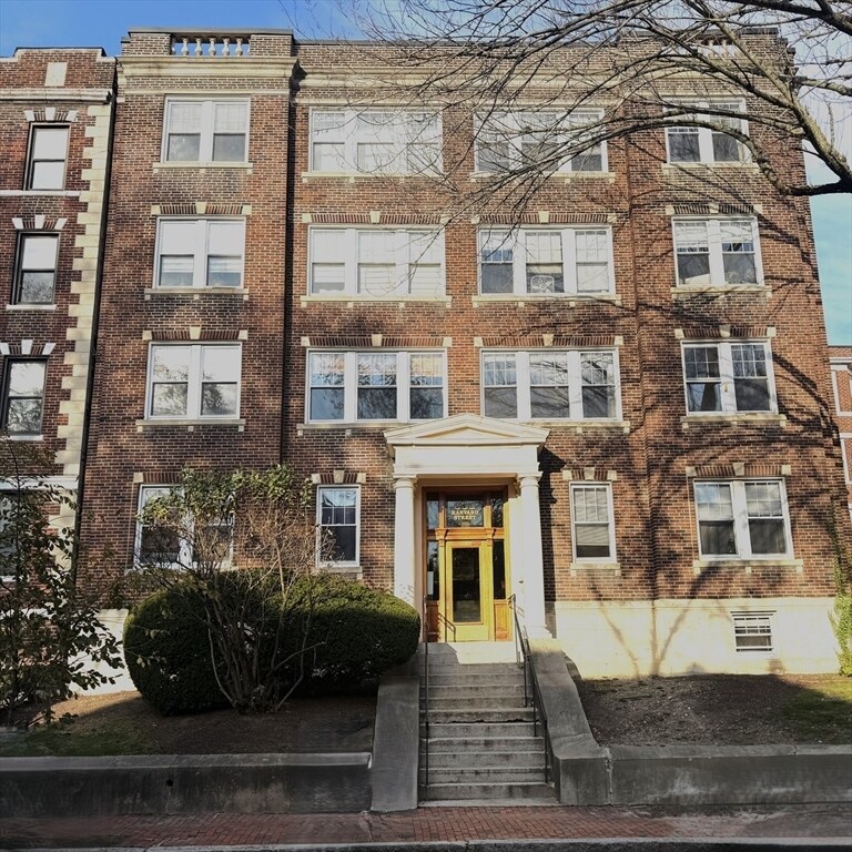 Primary Photo - 333 Harvard St