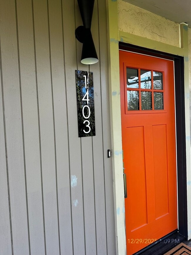 Building Photo - 1403 Brown St