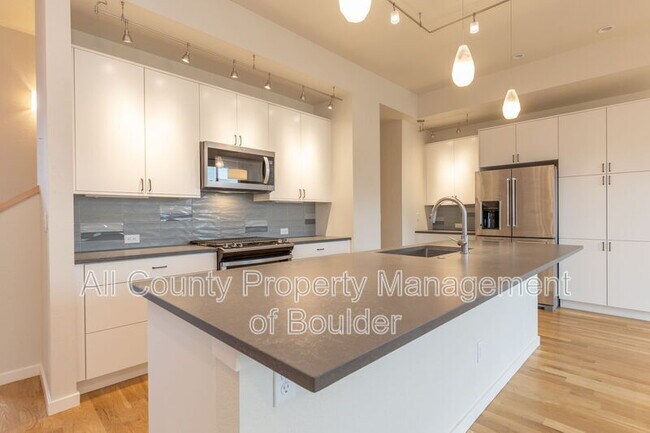 Foto del edificio - 5830 Grandville Ave