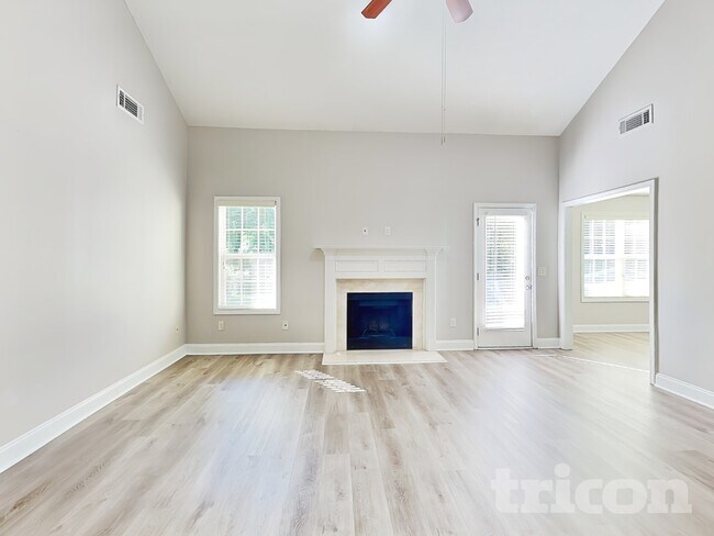 Foto del edificio - 231 W Oak St