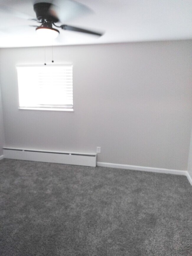 Building Photo - 1429 Potter Dr