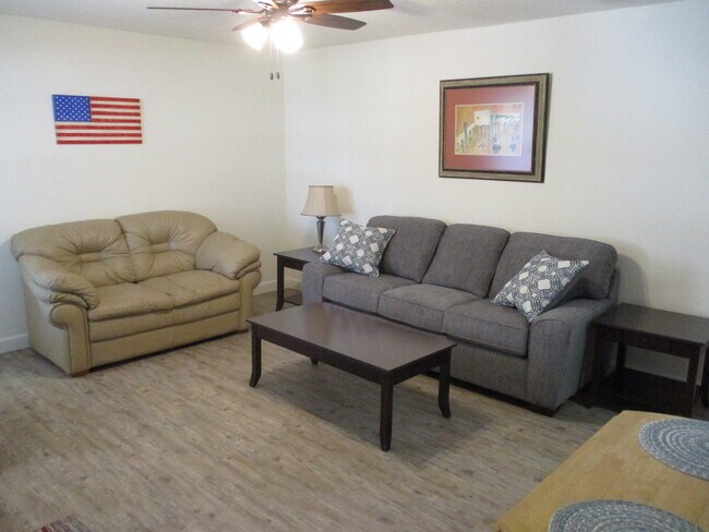 Building Photo - 35-49 NE 4th St