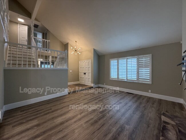 Building Photo - 3209 Serra Way