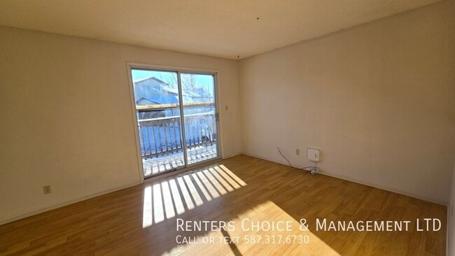 Building Photo - 3 Bedroom Unit With Assigned  Parking BONUS INCENTIVE