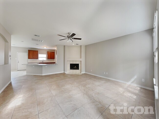 Building Photo - 517 Cassia Way