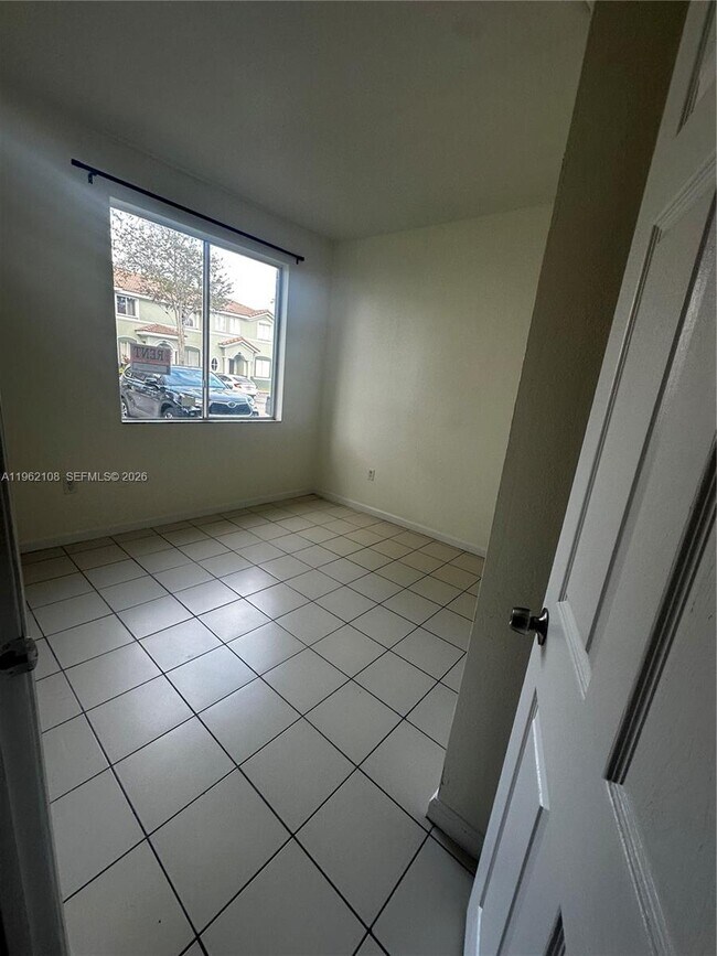 Foto del edificio - 2912 SE 15th Rd