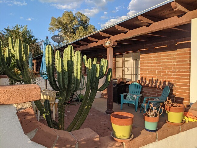 Building Photo - 373 S Paseo Pena