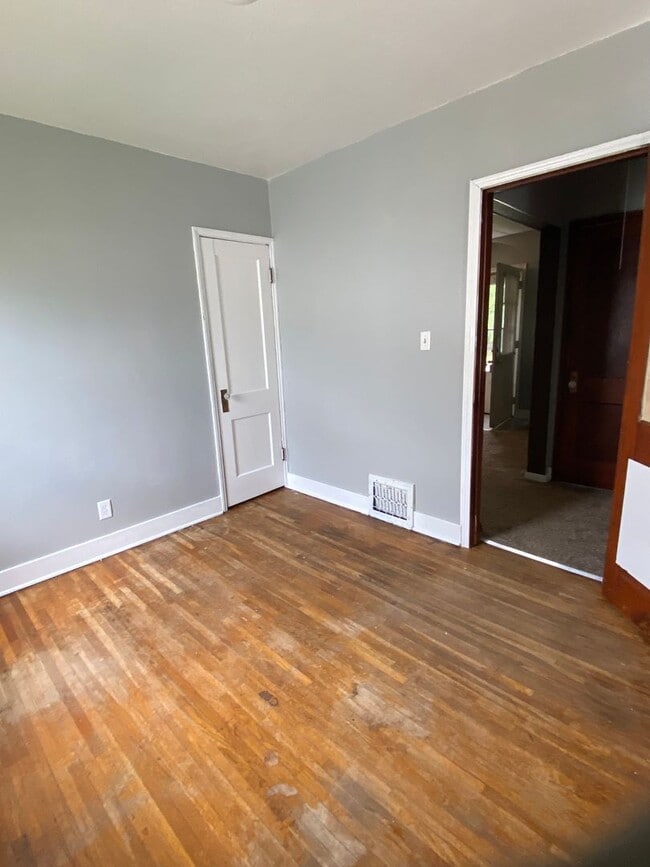 Foto del edificio - 624 Dundee Ave