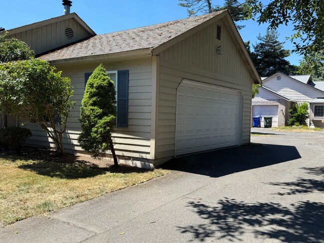 Building Photo - Charming No-Stairs Rambler – Move-In Ready...