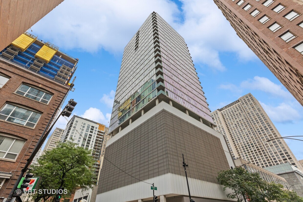 Foto principal - 550 N St Clair St