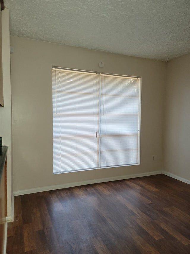 Building Photo - 3762 Fairington Dr