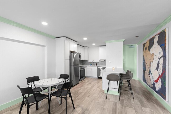 Foto del edificio - 917 N Flagler Dr