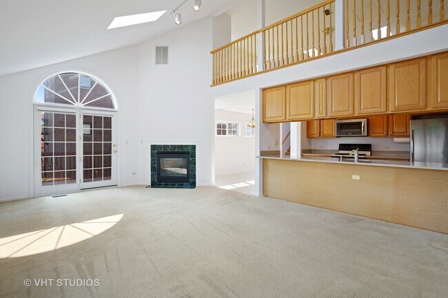 Building Photo - 161 S Evergreen Ave