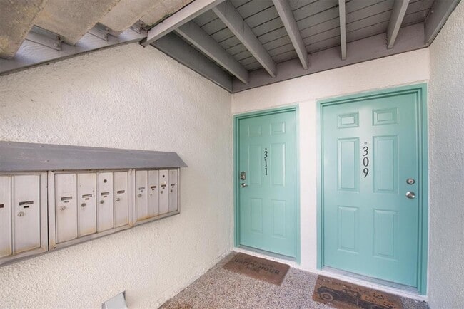 Building Photo - 11410 8th Way N