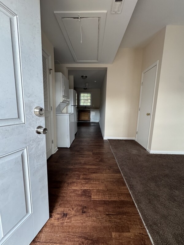 Foto del edificio - 1323 E 10th St