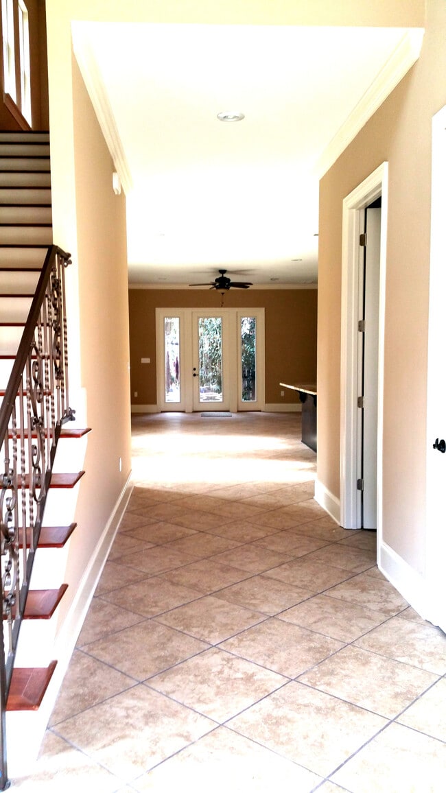 Building Photo - 1812 Ashley Hall Way