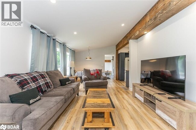 Building Photo - 3566 Bayou Rd