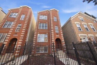 Building Photo - 844 N Wood St