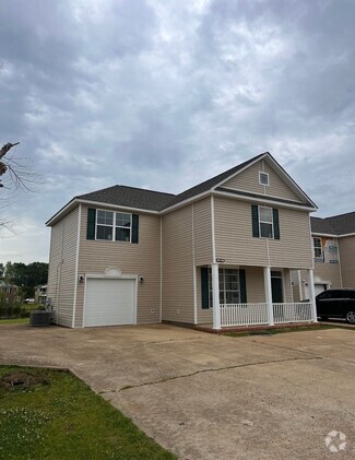 Building Photo - 652 Kirkcauldy Dr