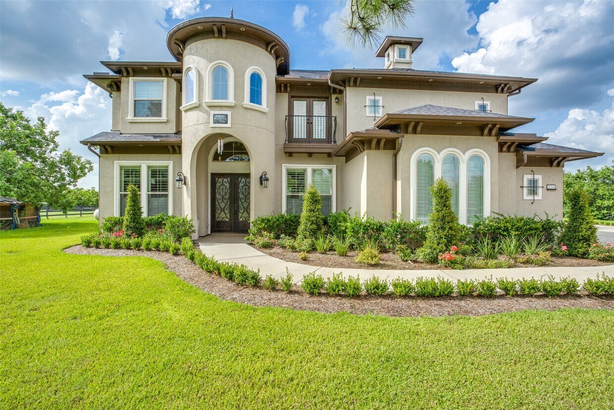 Foto principal - 28344 Rose Ln