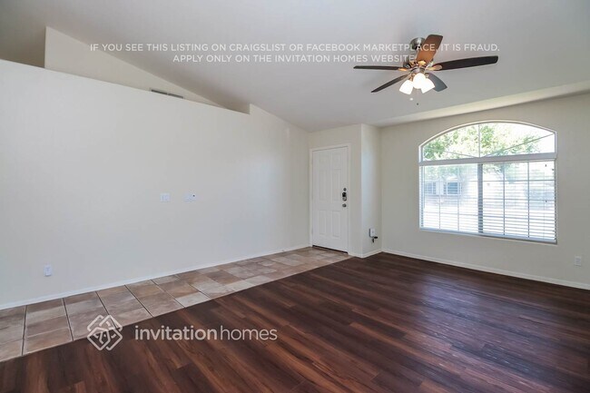 Foto del edificio - 11337 E Roscoe Ave