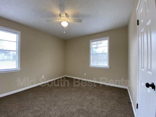 Foto del edificio - 3416 Margaretta Rd