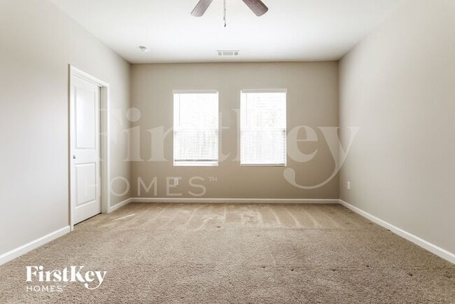 Building Photo - 49 Jacob Ct