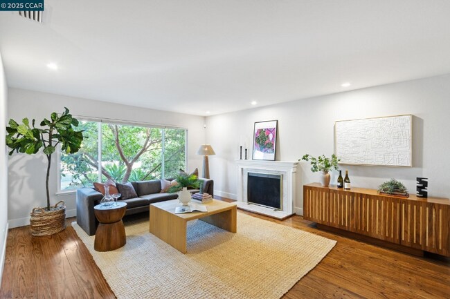 Foto del edificio - 4239 Gregory St