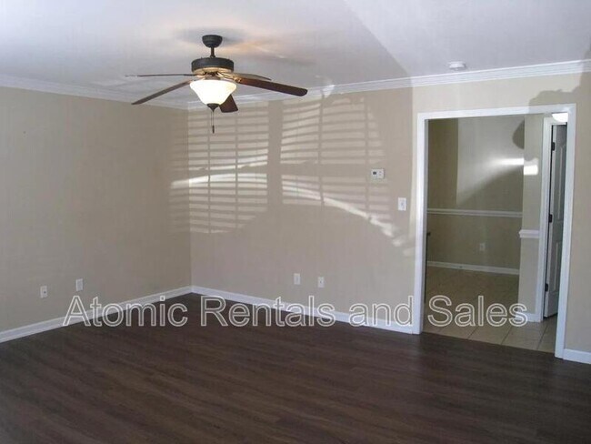 Foto del edificio - 4782 Forest Landing Way