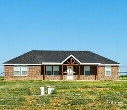 Building Photo - 10501 N County Rd 2800
