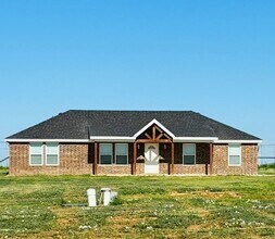 Building Photo - 10501 N County Rd 2800