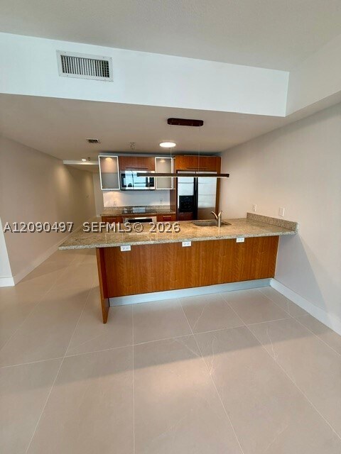 Foto del edificio - 185 SW 7th St
