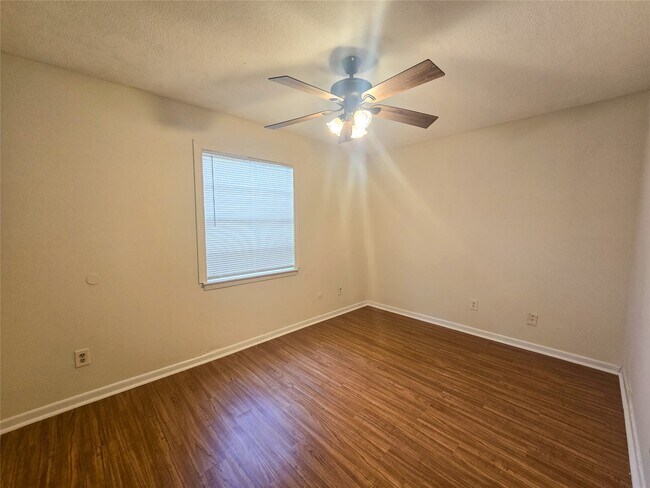 Foto del edificio - 3714 Ave S