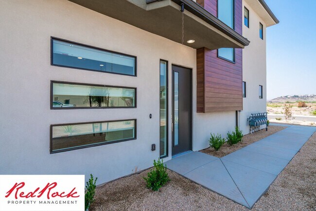 Foto del edificio - End Unit Townhome in Washington Fields wit...