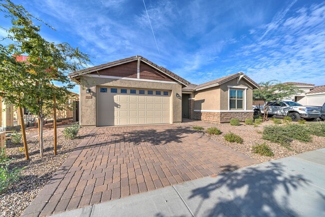 Building Photo - 4026 S Helios