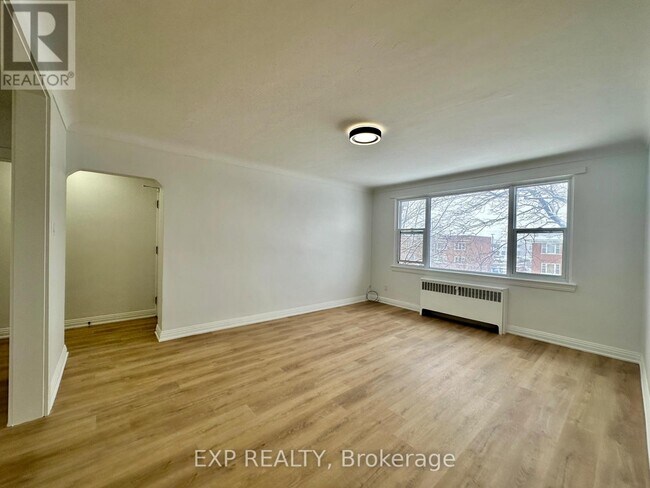 Photo du bâtiment - 839 Kirkwood Ave