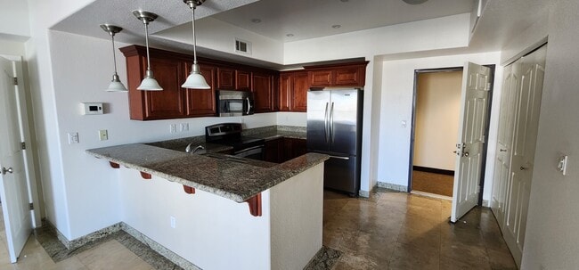 Foto del edificio - 200 W 2nd St