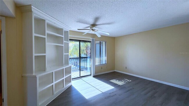 Building Photo - 3565 Sable Palm Ln