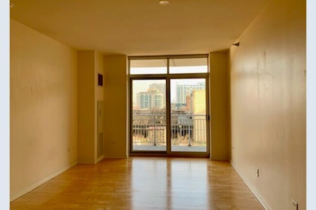 Building Photo - 330 W Grand Ave