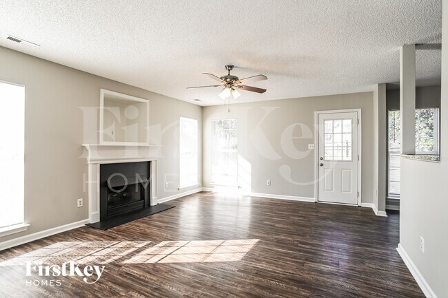 Foto del edificio - 3027 Wyntree Ct