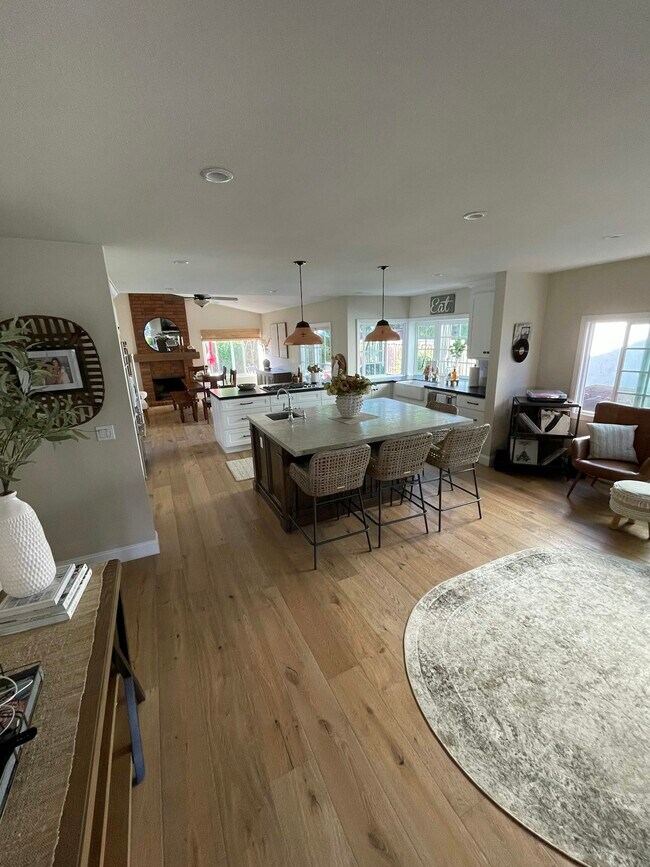 Foto del edificio - 48 Red Rock