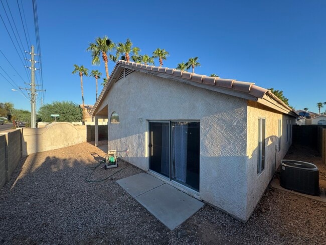 Building Photo - 4525 E Princeton Ave