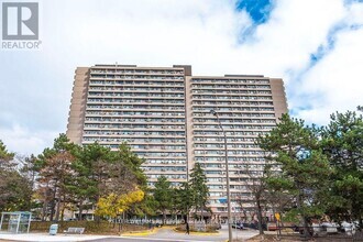 Building Photo - 100-100 Leeward Glenway